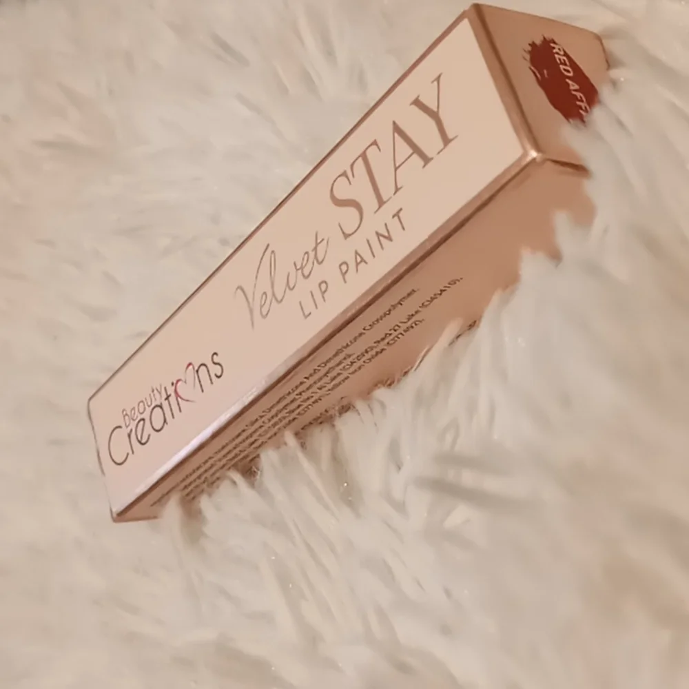 Beauty Creations Velvet Stay “Red Affair” - Picture 7 of 10